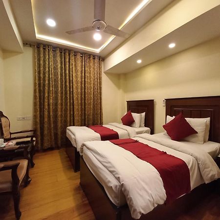 Diplomat Hotel Islamabad Ngoại thất bức ảnh