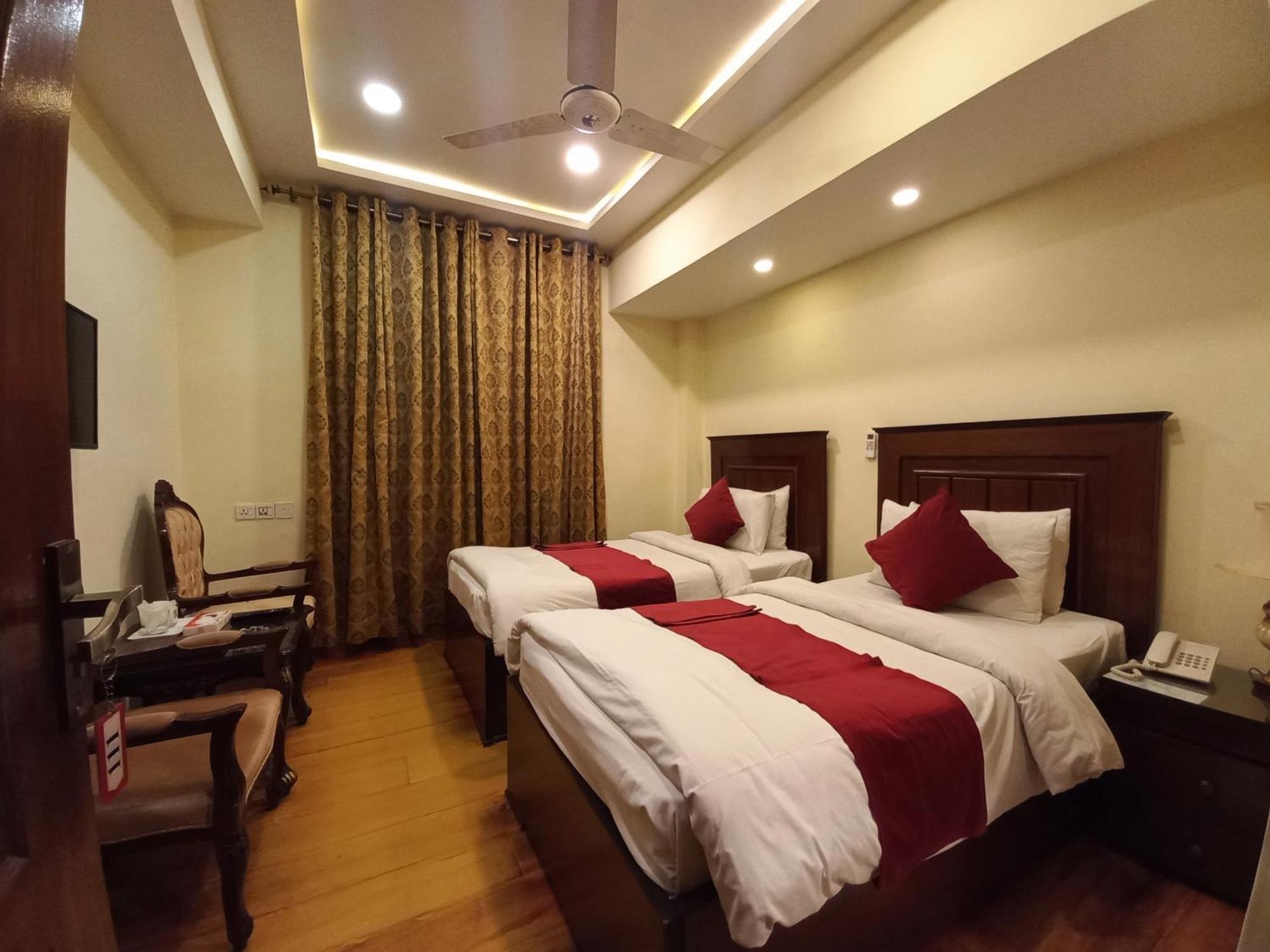 Diplomat Hotel Islamabad Ngoại thất bức ảnh