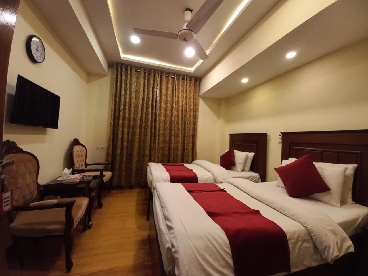 Diplomat Hotel Islamabad Ngoại thất bức ảnh