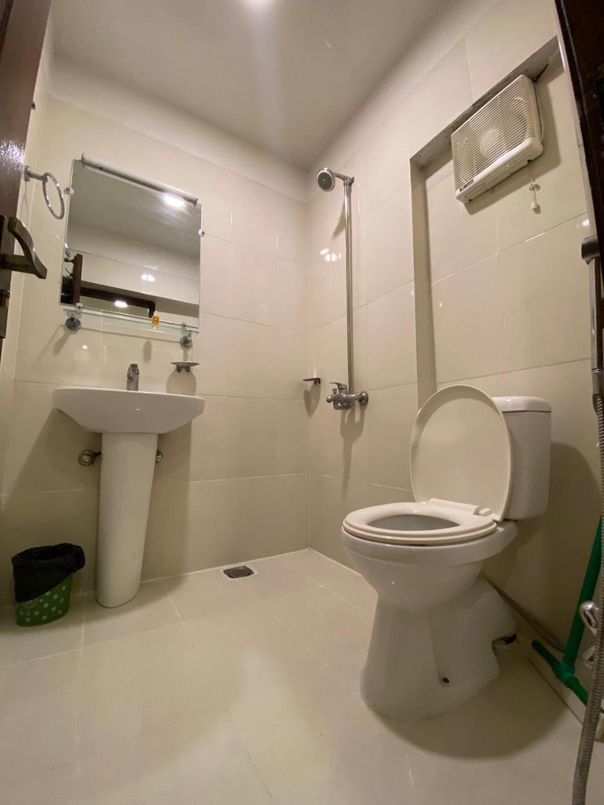 Diplomat Hotel Islamabad Ngoại thất bức ảnh