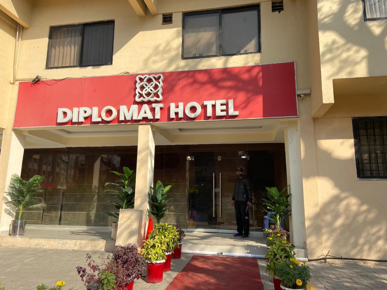 Diplomat Hotel Islamabad Ngoại thất bức ảnh