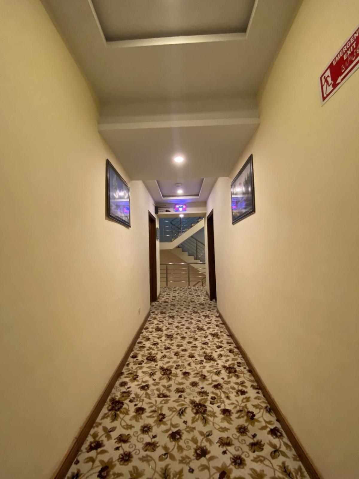 Diplomat Hotel Islamabad Ngoại thất bức ảnh