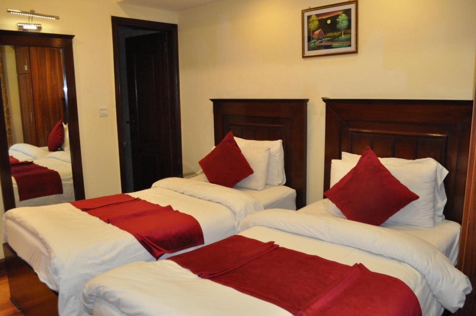 Diplomat Hotel Islamabad Ngoại thất bức ảnh