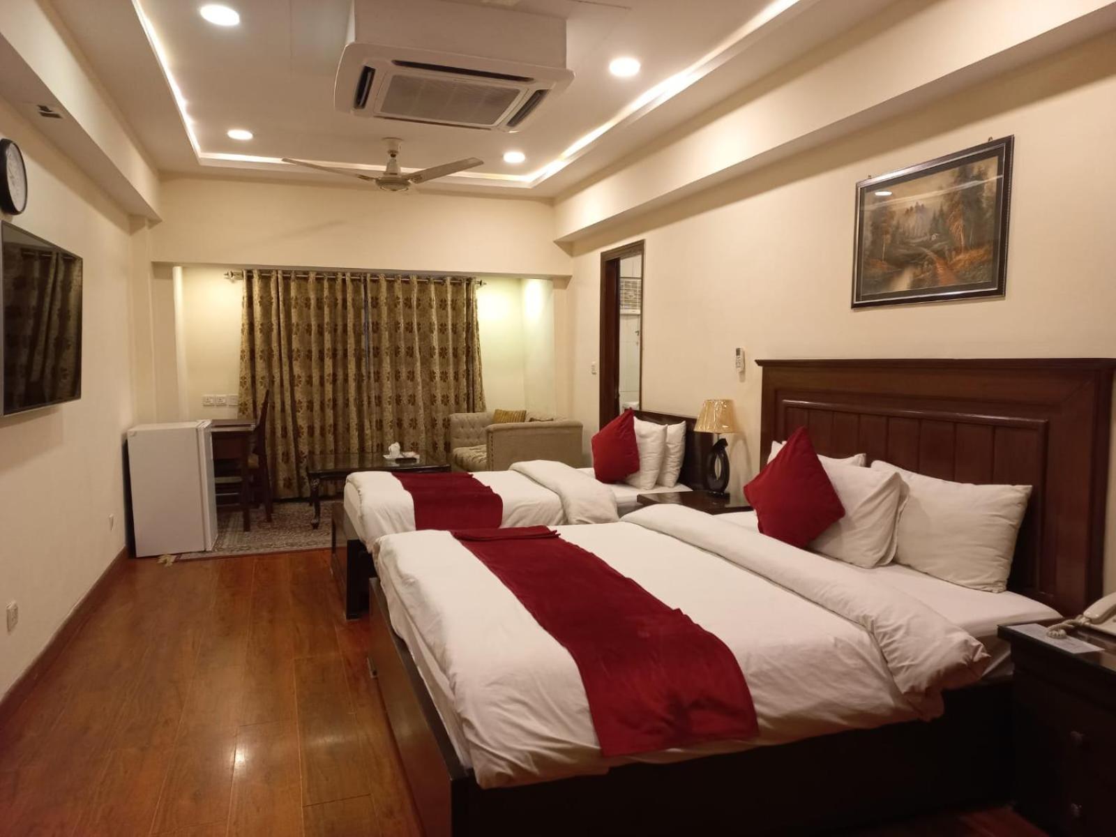 Diplomat Hotel Islamabad Ngoại thất bức ảnh