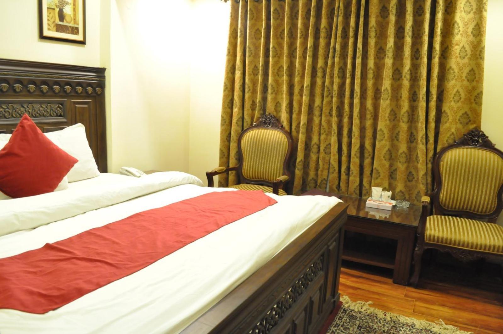 Diplomat Hotel Islamabad Ngoại thất bức ảnh