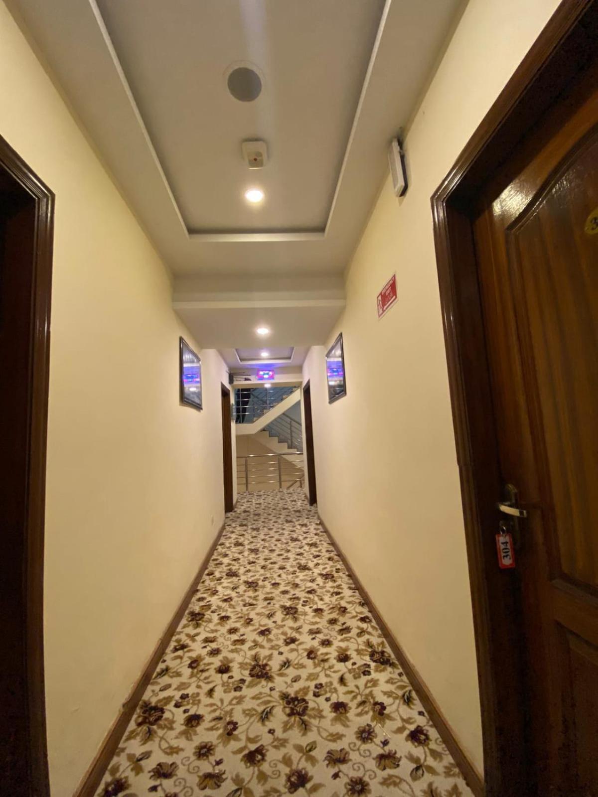 Diplomat Hotel Islamabad Ngoại thất bức ảnh