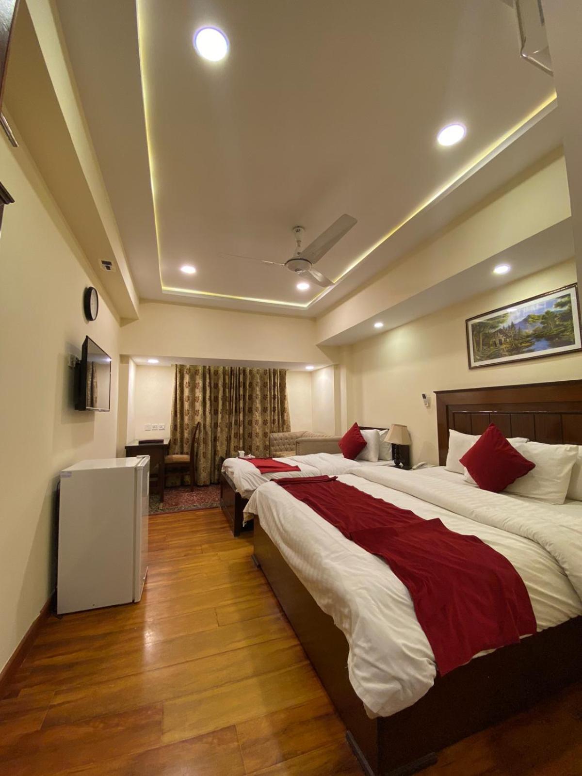 Diplomat Hotel Islamabad Ngoại thất bức ảnh